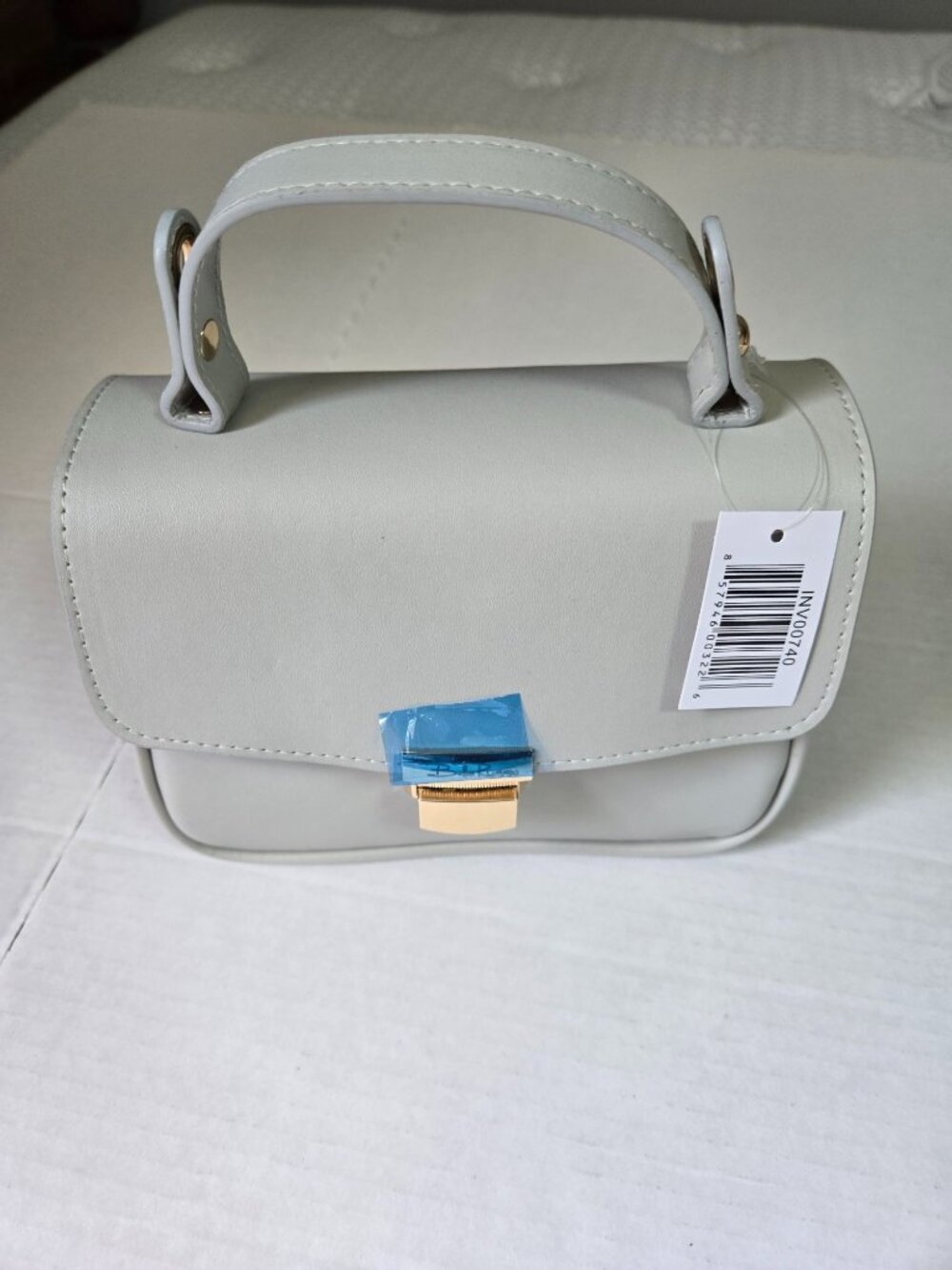 NEW Gray Bella Russo Purse 8 Inches by 6 Inches by 4 Inches at Base